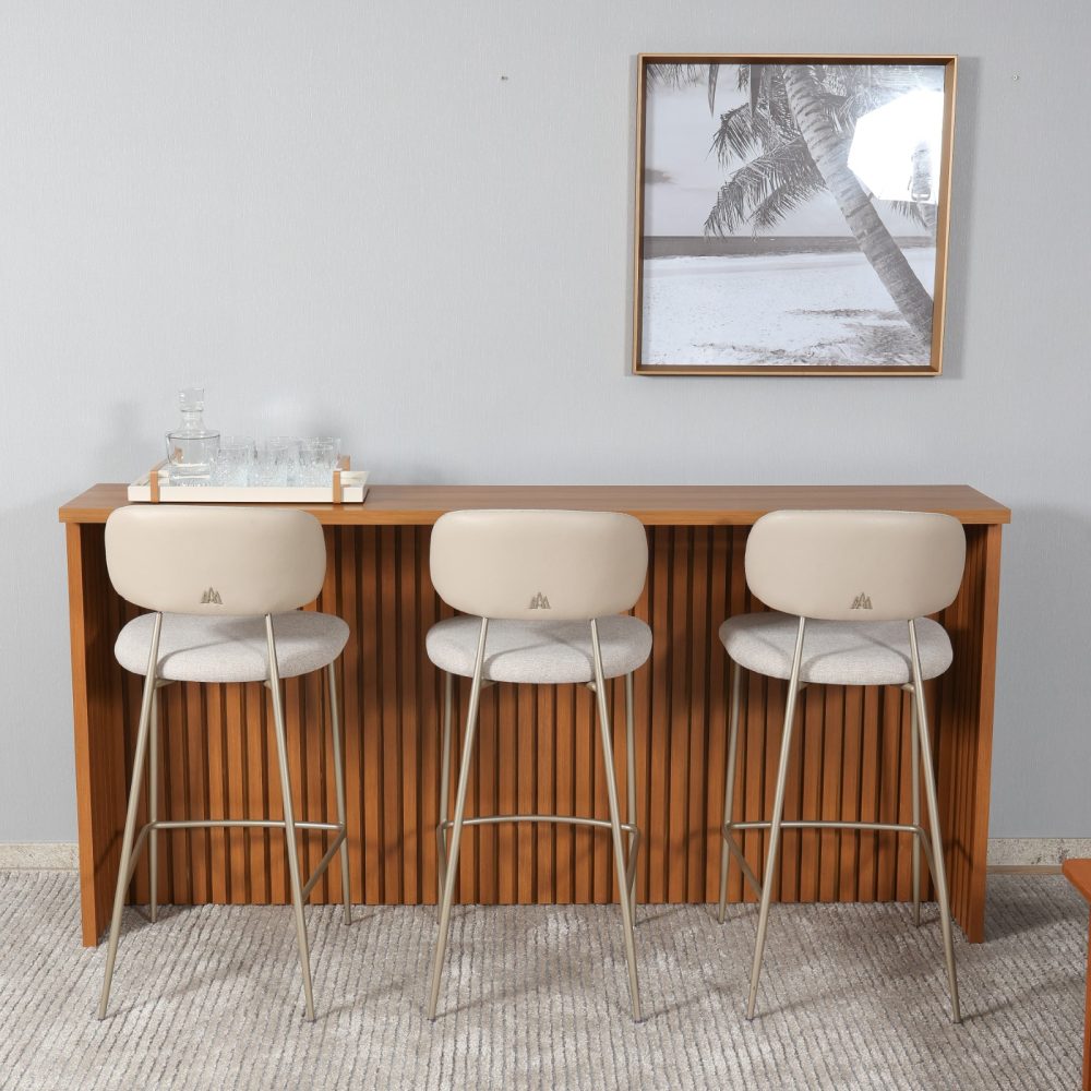 Painel ilha 2m com 3 banqueta caribe