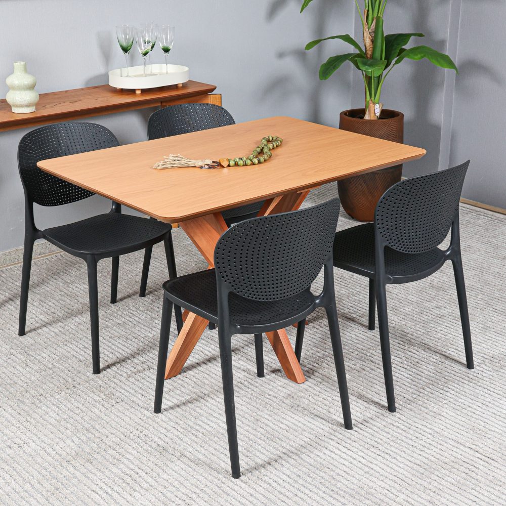 MESA TURIM 1,16 X 80 COM 4 CADEIRAS EBBA PRETA